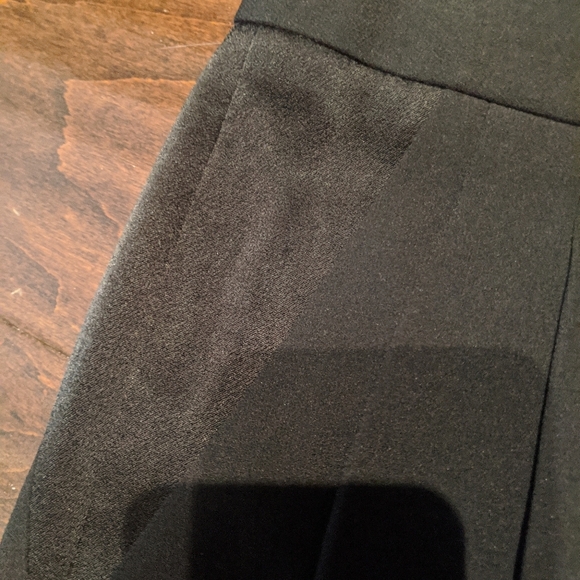 Wilfred Pleated HR shorts - Picture 6 of 9